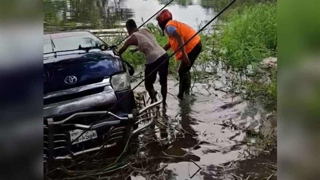 মাইক্রোচালকের ‘ঘুমে’ প্রবাসীর কাঁধে ৭ লাশ