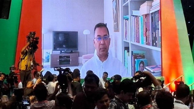 চীন মৈত্রী সম্মেলন কেন্দ্রে বিএনপির আলোচনা সভা চলছে