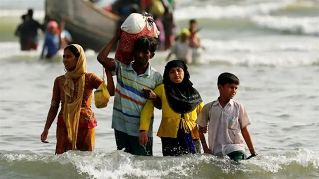 ৪০ রোহিঙ্গাকে সমুদ্রে ফেলে দিয়েছে ভারত!