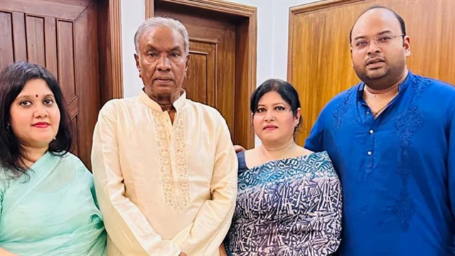 সাবেক এমপি সাদেক খানের ৫০টি হিসাব অবরুদ্ধের আদেশ